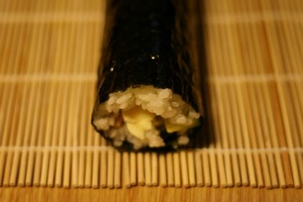 O rețetă simplă pentru a face sushi