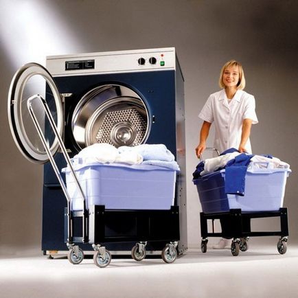 Поради з прання та очищення пуховика в домашніх умовах