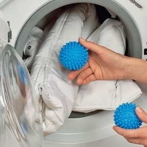 Поради з прання та очищення пуховика в домашніх умовах