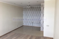 Repararea unui apartament cu o cameră într-o casă (khakim 50)
