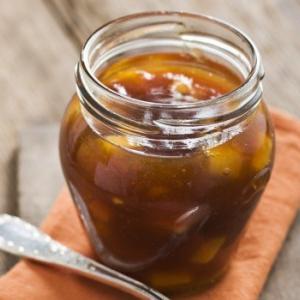 Рецепт соснового меду з шишок