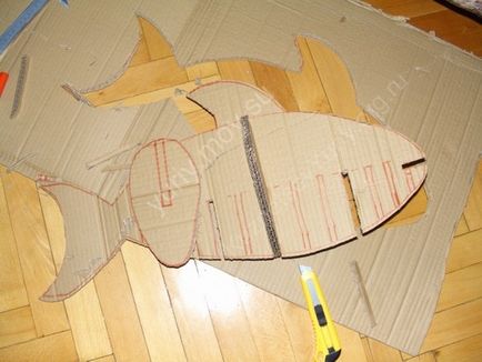 Pește din papier-mache