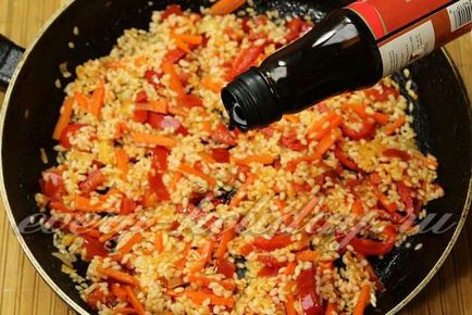 Рис з соєвим соусом і овочами - рецепт з фото