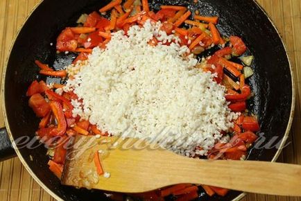 Rice szójaszósszal és zöldségek - a recept egy fotó