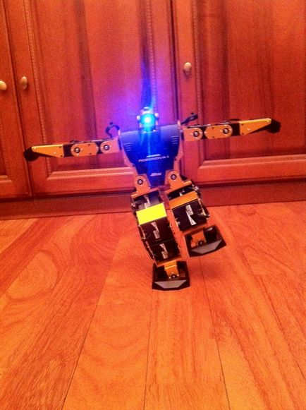 Robonova-1 сучасний робот андроїд »андроїди