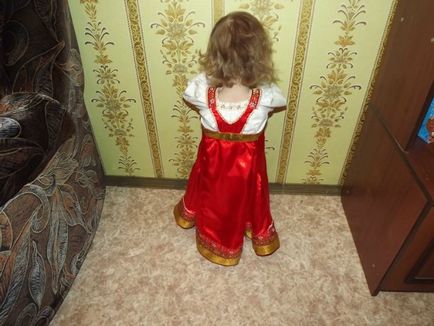 Costum popular rusesc pentru fete