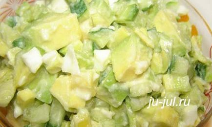 Салат з квашеної капусти, готуємо смачно