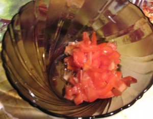 Салат помідори з хурмою, смачно як!