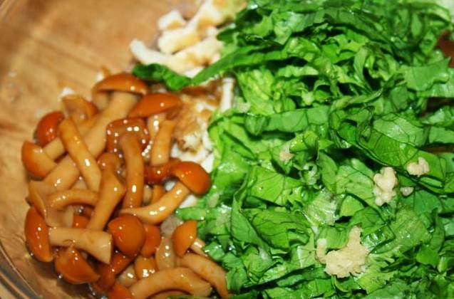 Салат з омлетом і грибами - покроковий рецепт з фото на