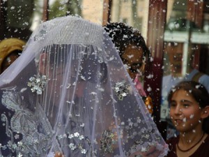 Самі чудові весільні ритуали в світі