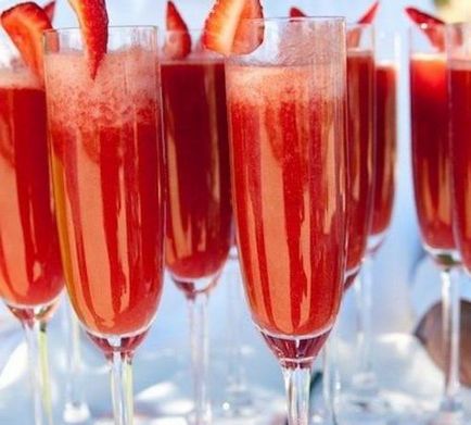 Șampanie cu căpșuni