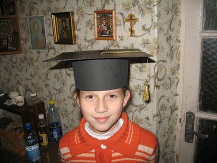 Cap schoolboy - négyzet akadémiai sapka wikipedia (összehajtogatott papírlapot) Iskolás sapka - négyzet egyetemi sapka Wikipedia