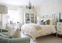 Спальня в світлих тонах дизайн фото меблі в інтер'єрі, колір ліжка і гарнітура, як зробити