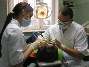 Dental Center Kurkino - beteg az ajánlások és a tőzsdei árak 2016-ban, a rekord a klinikán