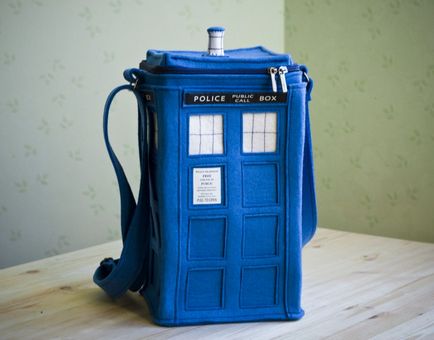 Un sac tardis, care este mai mult decât în ​​afară, daruri amuzante