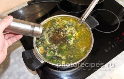 Суп з кропиви з куркою - фото рецепти
