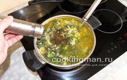 Supă de urzică cu pui - gătit pentru bărbați