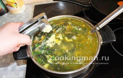 Суп з кропиви з куркою - кулінарія для чоловіків