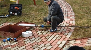 A technológia a falazat és hőszigetelés a falak beton és beton blokkok kezével videó