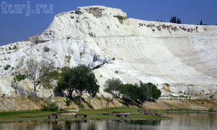 Turcia, Munții sărurilor Pamukkale, lacurile albastre