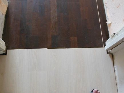 Önterülő padló egy tégla ház (a ház) Ez szintező emeleten egy tégla ház
