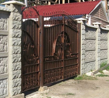 Porți pentru alegerea și instalarea unei vile de vară, un portal de clădiri