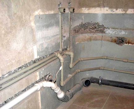 Înlocuirea țevilor în baie ca schimbarea coloanelor și cablurilor, repararea și proiectarea băii