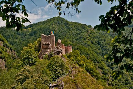 Castelul Bran (Castelul Dracula) din România fotografie, descriere, istorie, hartă