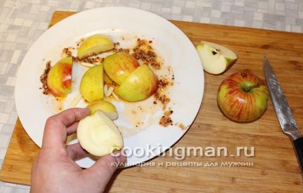 Turte coaptă coaptă în cuptor cu mere - gătit pentru bărbați