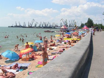 Бердянськ потопає в смітті, в Кирилівці - сушняк без води