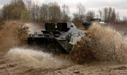 BTR-70, fegyverek, és a motor az orosz páncélozott szállító, a leírást képek és videó