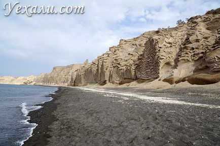 Plajele negre din Santorini, care sunt potrivite pentru tine