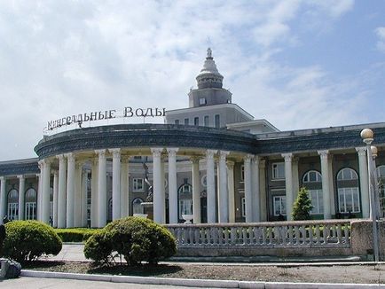 Пам'ятки мінеральних вод гори, пам'ятники, музеї