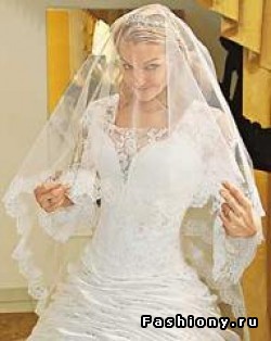 Principalul detaliu al rochiei de mireasa 2010 voal