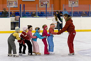 Як навчити дитину кататися на ковзанах поради батькам