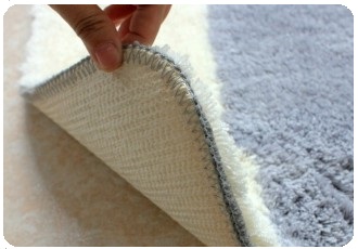 Як почистити килим без пилососа содою або сіллю