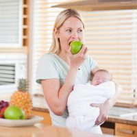 Hogyan lehet fogyni a szoptatás, a testmozgás és a diéta a gárdisták a szülést követően, hogy lefogy