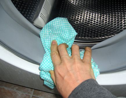 Як правильно почистити пральну машину лимонною кислотою