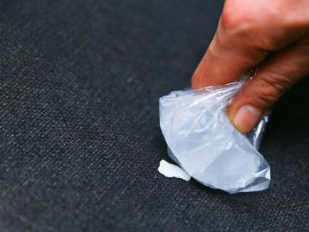 Hogyan lehet eltávolítani a gumit (mosni) szőnyeggel, bozót egy cipőt, mossuk ruházat (mossa ki) Hogyan lehet eltávolítani a gumit (mosni) szőnyeggel, bozót egy cipő, mossa ruháit