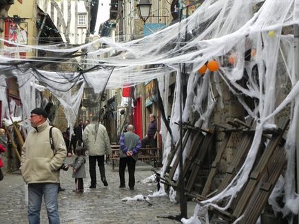 La fel ca în diferite țări sărbătoresc Halloween, mai proaspăt - cel mai bun Runet pentru o zi!