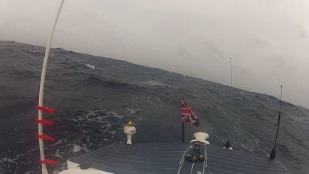 Як я вижив під час шторму, перетинаючи Атлантику на човні - новини в фотографіях