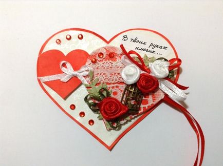 Cheia din inima mea este o valentină în tehnica scrapbooking-ului cu mâinile mele