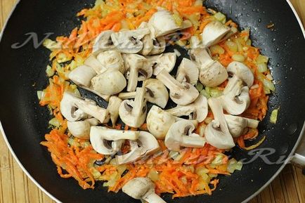 Червона квасоля тушкована з грибами і овочами, рецепт
