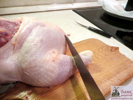 Csirke csont nélkül egész zöldségekkel töltve, egy recept és fotó