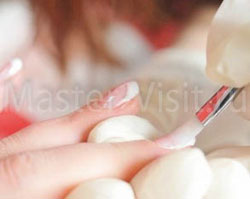 Лікування і зміцнення нігтів гелем за вигідними цінами в москве у кращих майстрів