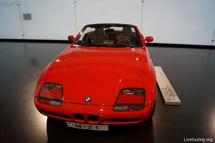 Музей бмв (bmw museum) в Мюнхені германію