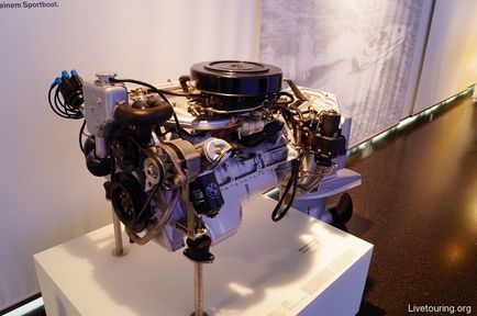 Музей бмв (bmw museum) в Мюнхені германію