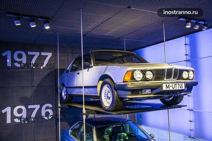 BMW Museum, München (Airport Párizs Orly) BMW Museum, München