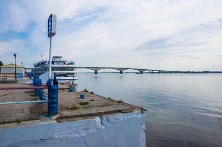 Quay Szaratov - fénykép vízparton űrhajósok Szaratov