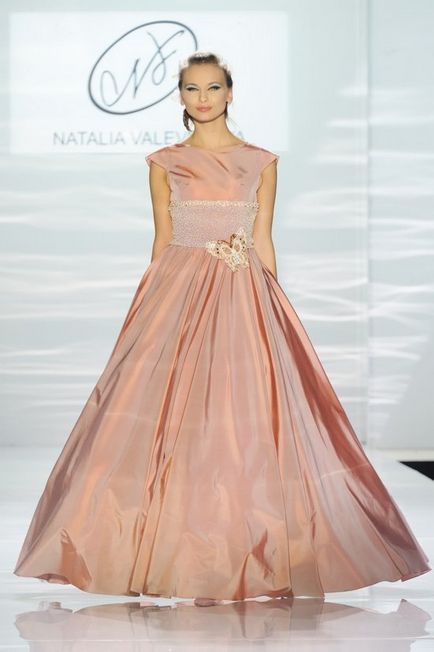 Natalia Walewska designer regal